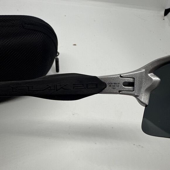Oakley Flak 2.0 009188-31 Sports Sunglasses Half-Rim Wrap Rectangle With Case - Picture 5 of 6
